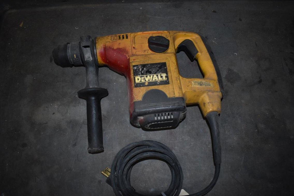 DeWalt D25404 1-1/8" SDS Rotary Hammer 120v