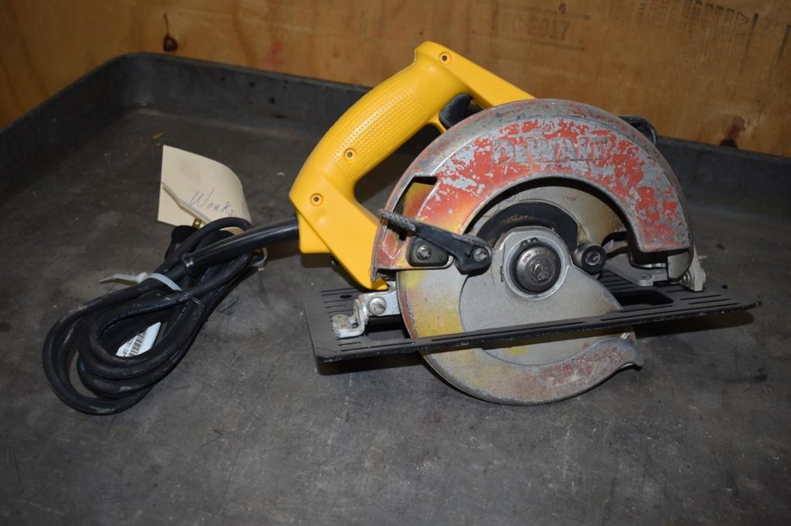 DeWalt DW359 7-1/4" Circular Saw, 120V