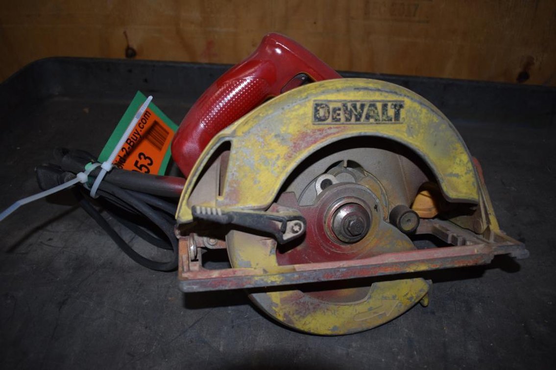 DeWalt DW368 7-1/4" Electric Circular Saw, 120v