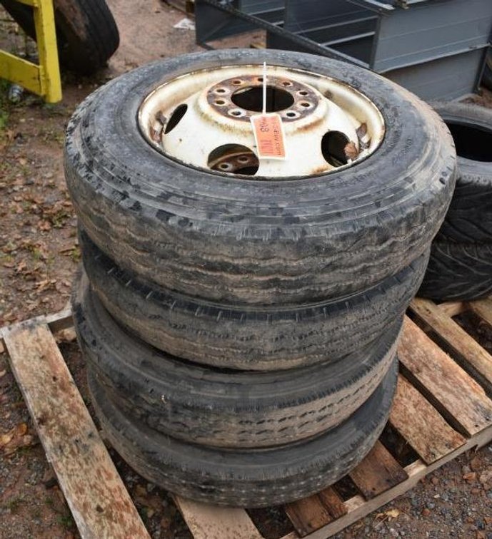(4) 8R19.5 10-Bolt Tires