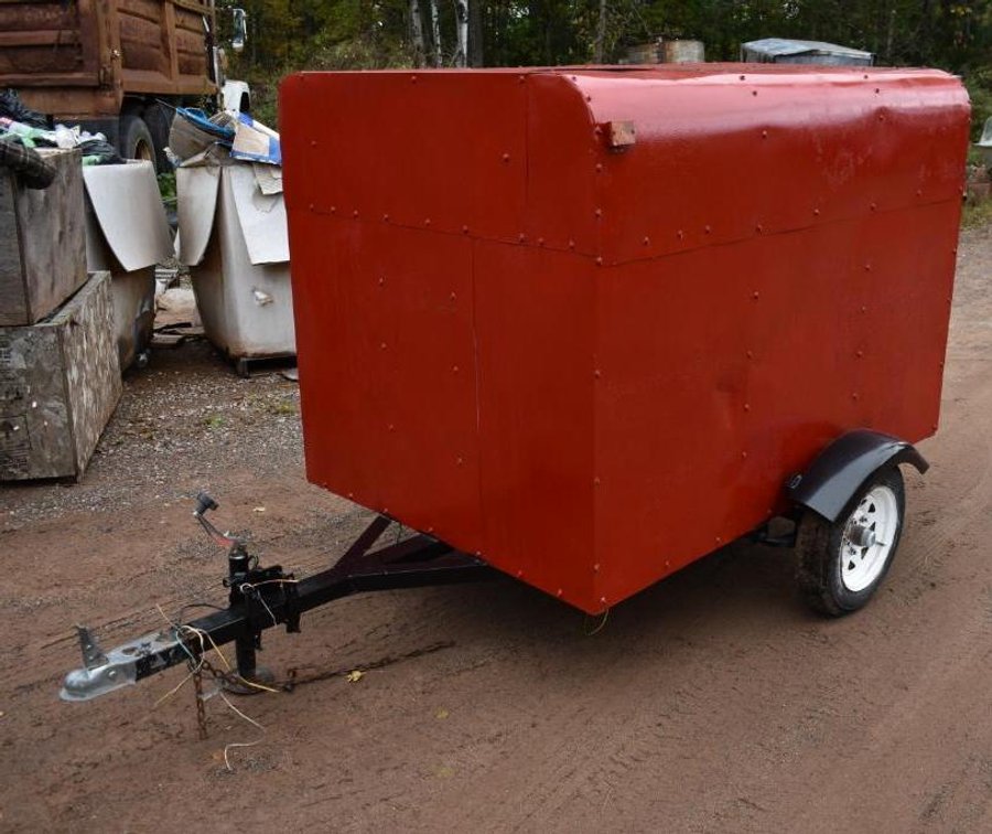 9' Enclosed Trailer