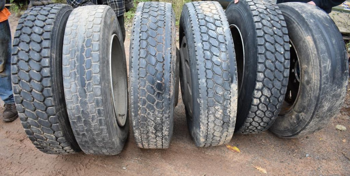 (6) 285/75R24.5 Alloy Tires, Low Profile