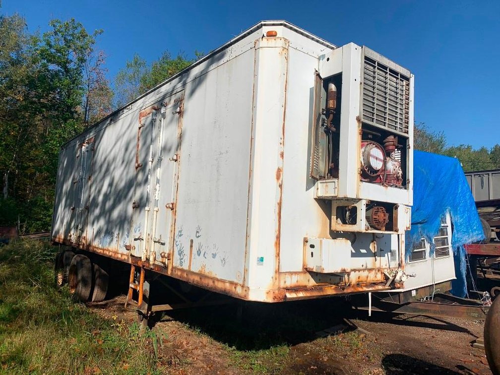 20' Storage Trailer With Divider Wall