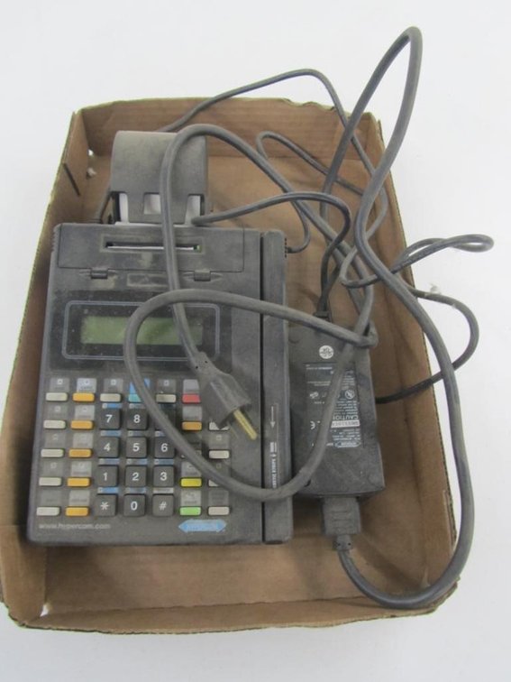 Hypercom Credit Card Machine