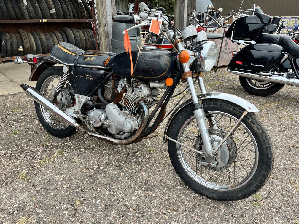 1972 Norton 750 Commando Motorcycle