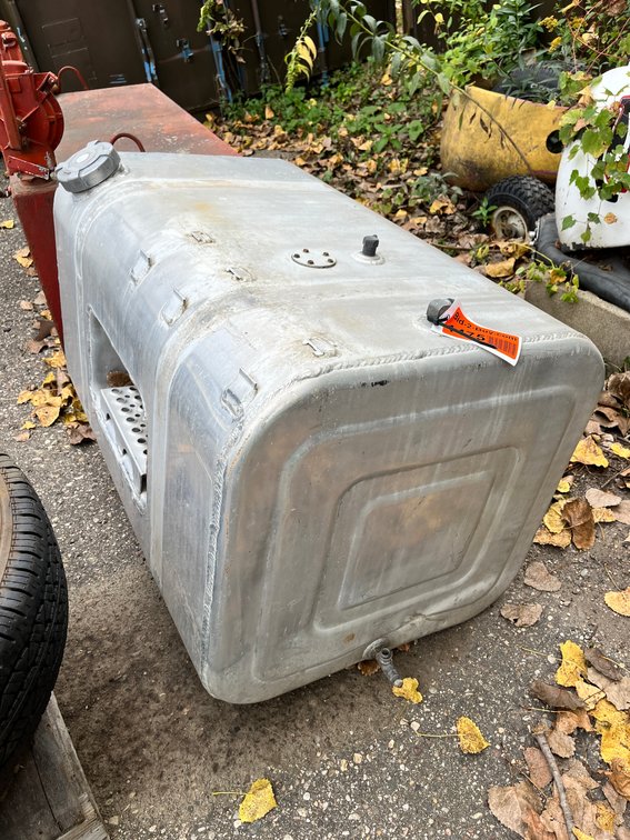 38"x25"x24" Diesel Track Aluminum Tank