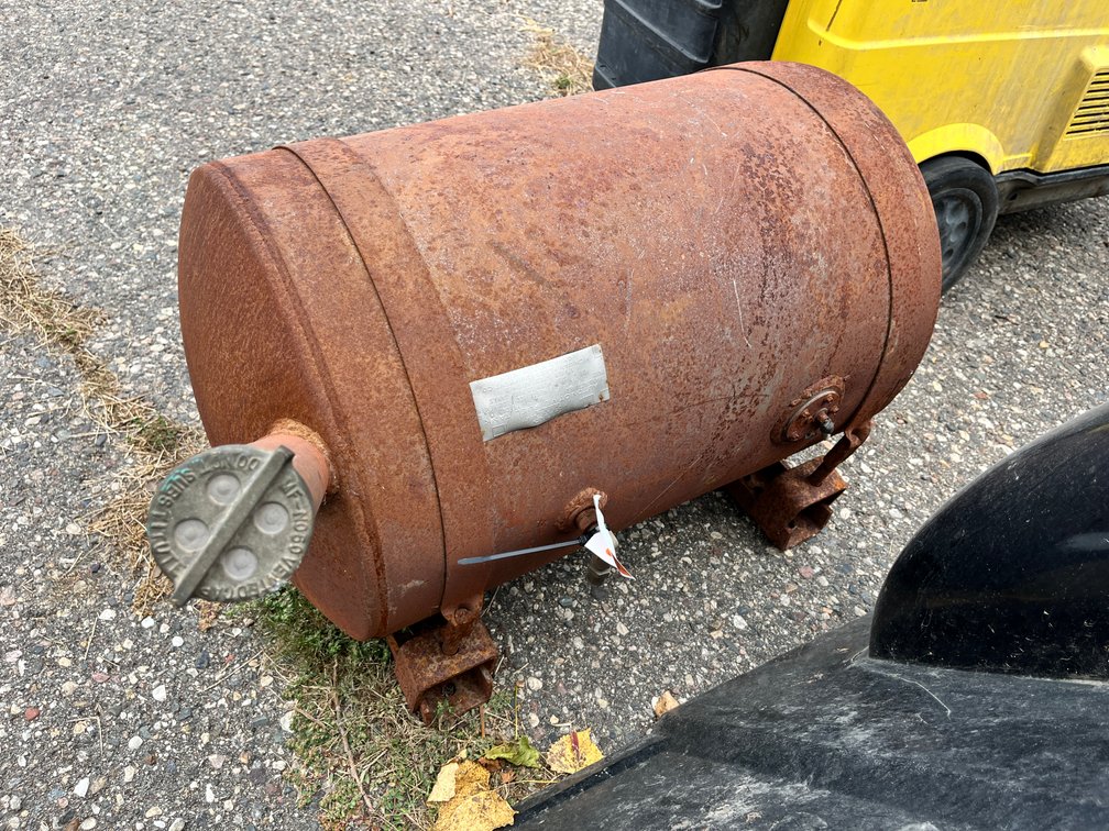 30 Gallon Steel Automotive Fuel Tank