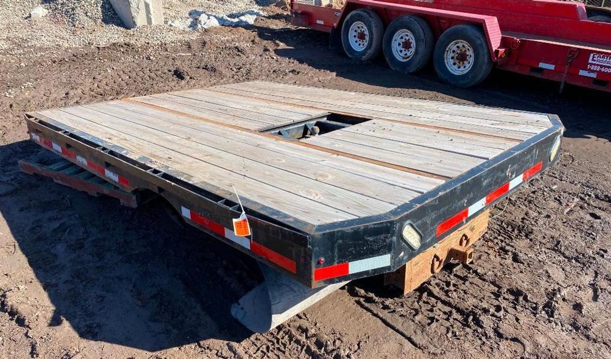 11' x 101" Wide Flatbed With Gooseneck Ball