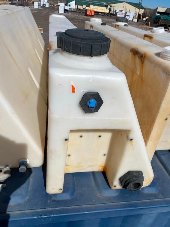 (2) De-Icer Poly Tanks, No Pumps