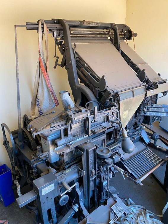 Vintage Linotype 14 Newspaper Printing Press
