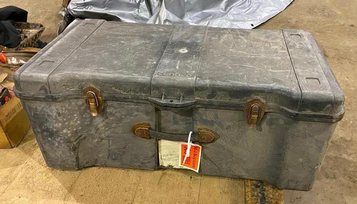 Contico 32" Plastic Tool Box