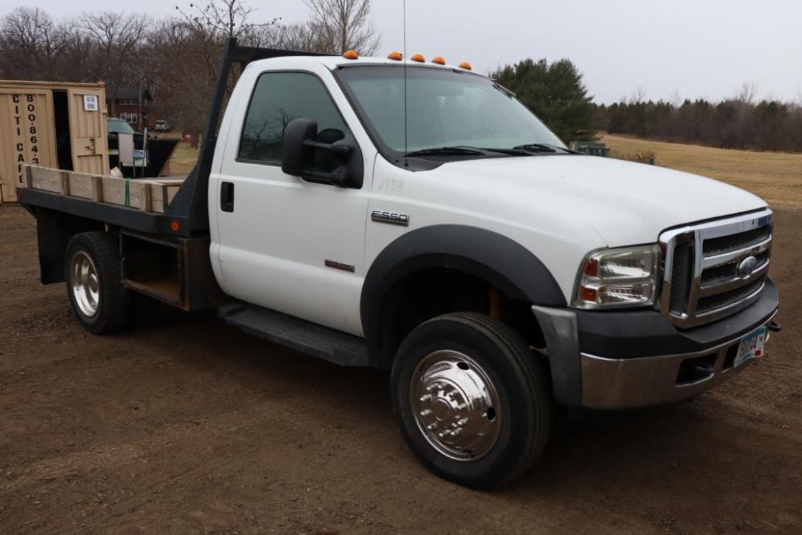 2007 Ford F-550 XLT Super Duty Flatbed 