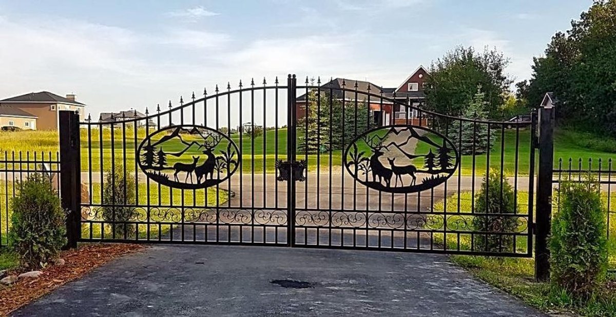 NEW WROUGHT IRON 20 FT DRIVEWAY ENTRANCE GATE  - Located in Elk River, MN  