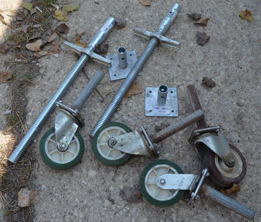 (2) LEVELEN LEGS AND (4) CASTER WHEELS FOR SCAFFOLDING
