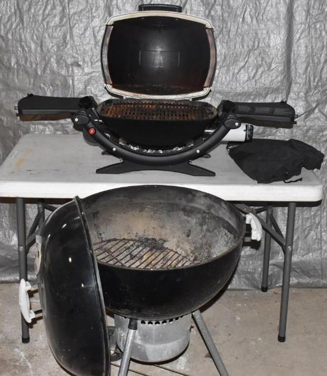 WEBER TAILGATOR GRASS GRILL AND WEBER CHARCOAL GRILL