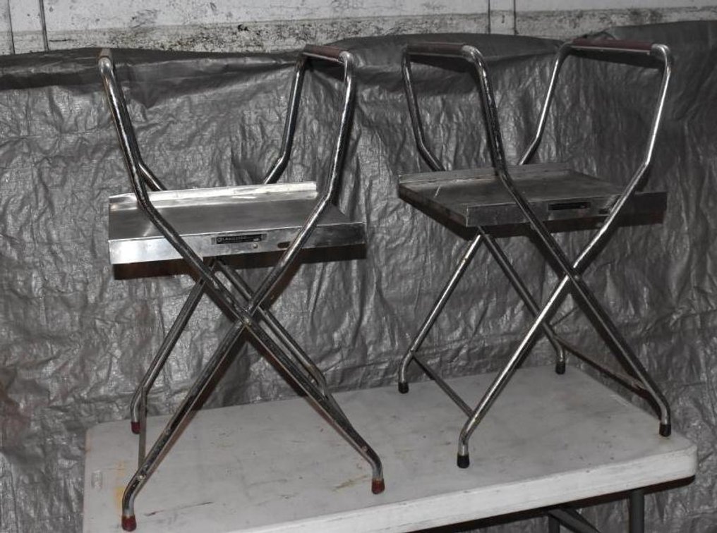 (2) LAKESIDE METAL TOTE STANDS