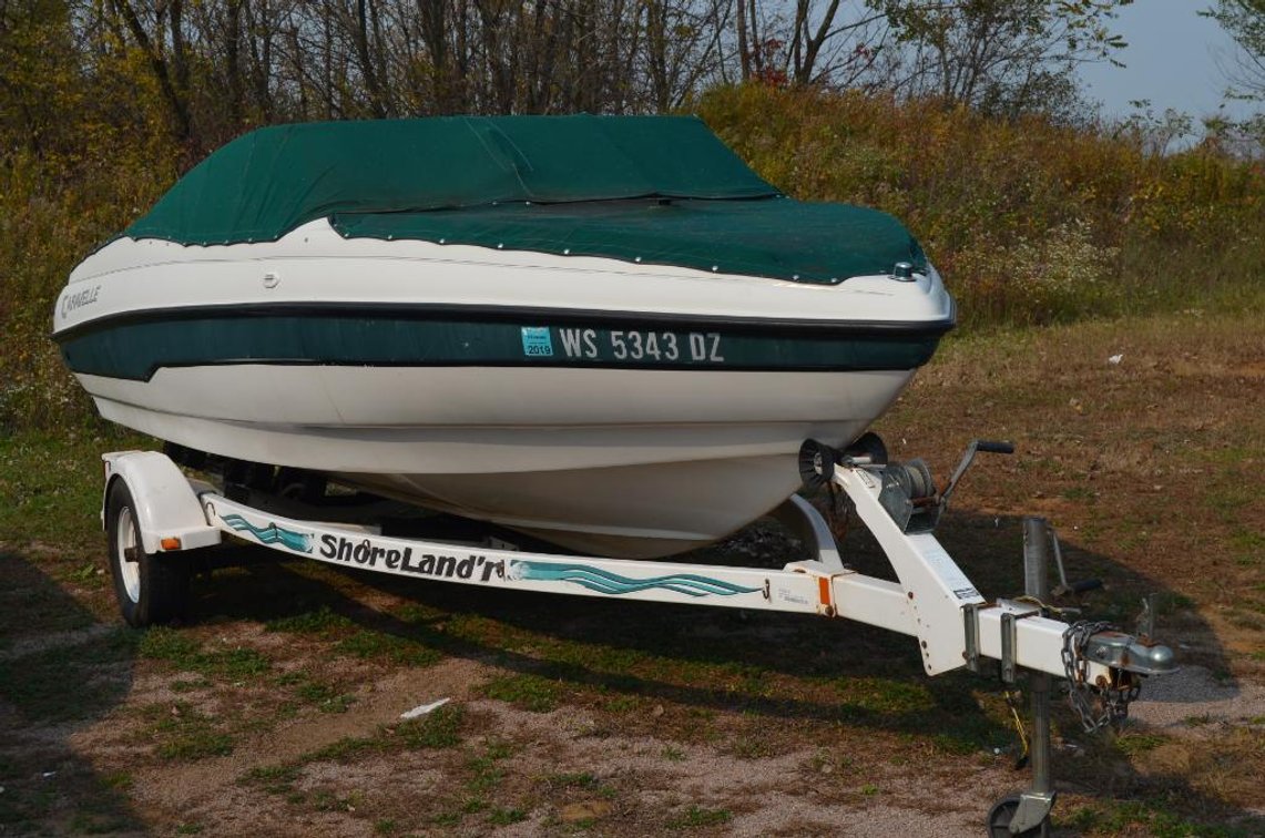 1996 CARAVELLE  17' 14" BOAT WITH SHORELANDER TRAILER 
