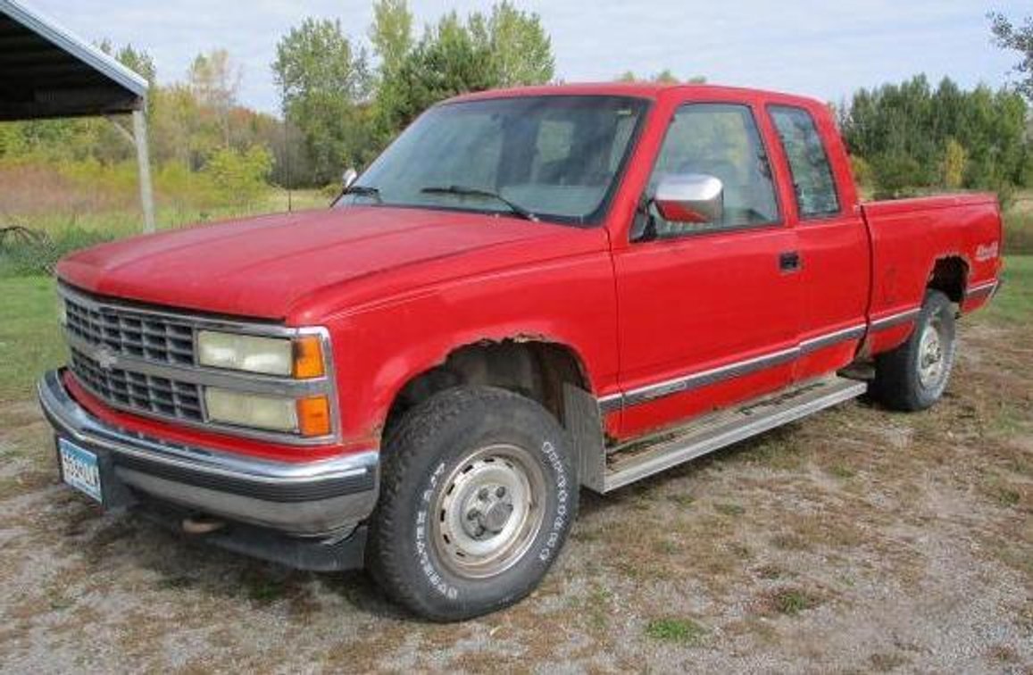 93 V-6 4wd Automatic Chevy 1500, 243K Miles
