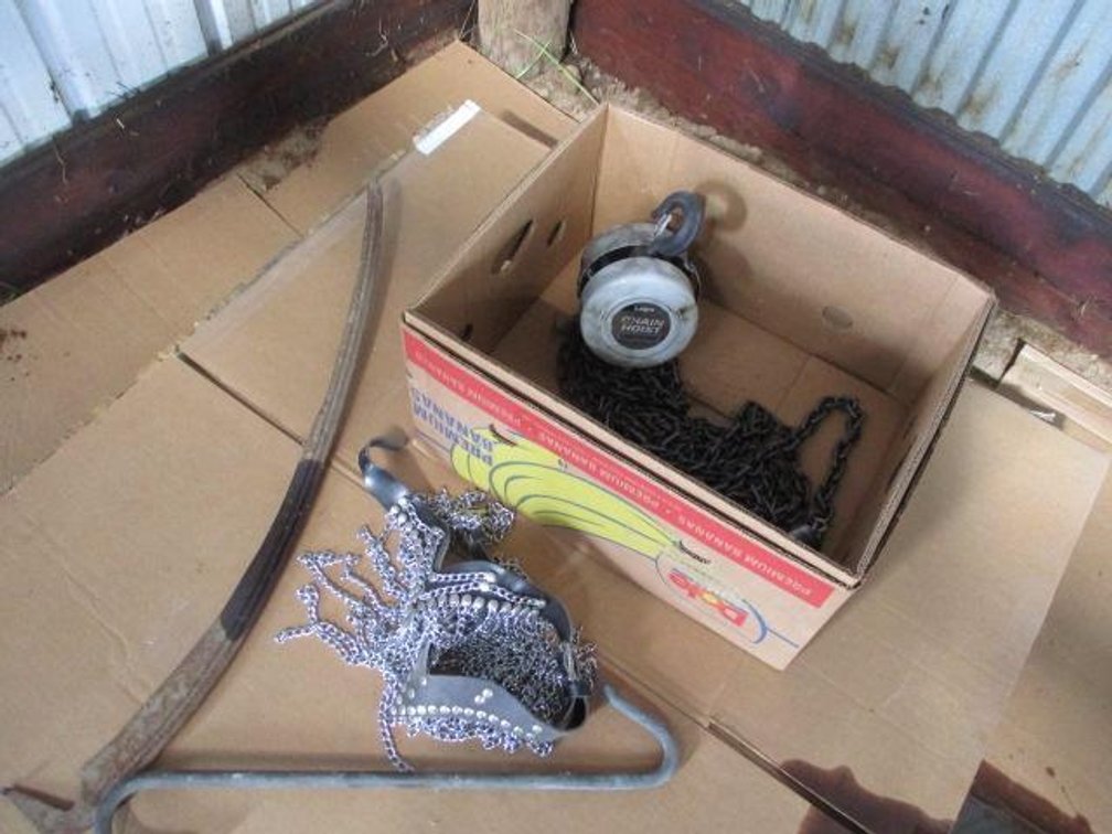 1 Ton Chain Hoist & Tools