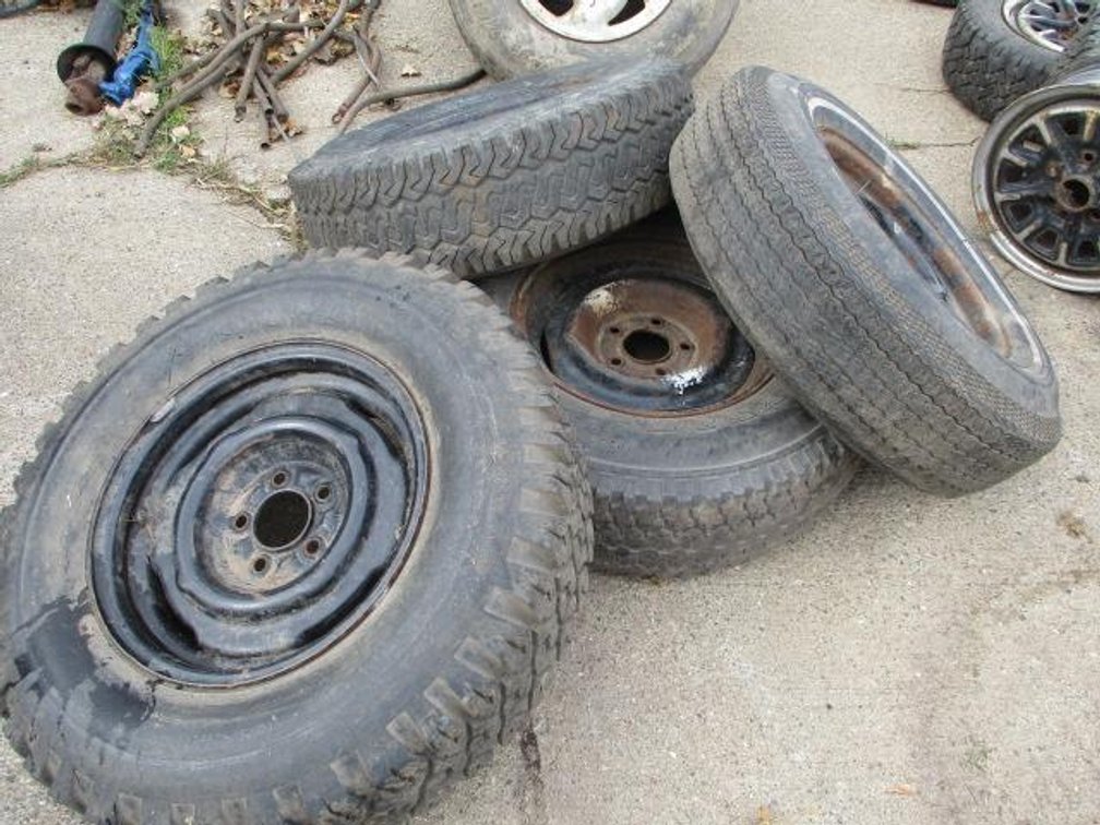 Chrysler 70's Derby Tires Tubed