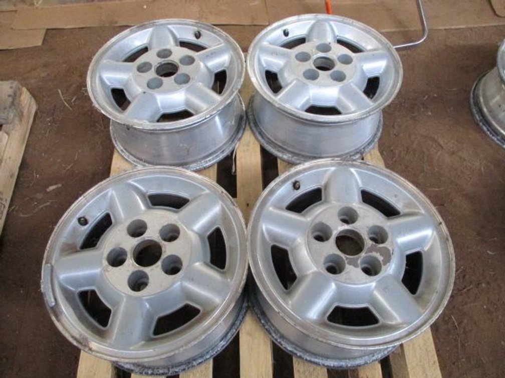 15" 2000 Chevy Blazer Aluminum Rims