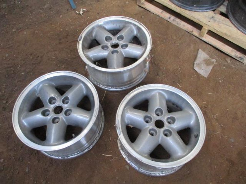 2002 Jeep Aluminum 15" Rims