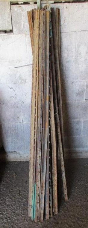 25 T-Posts