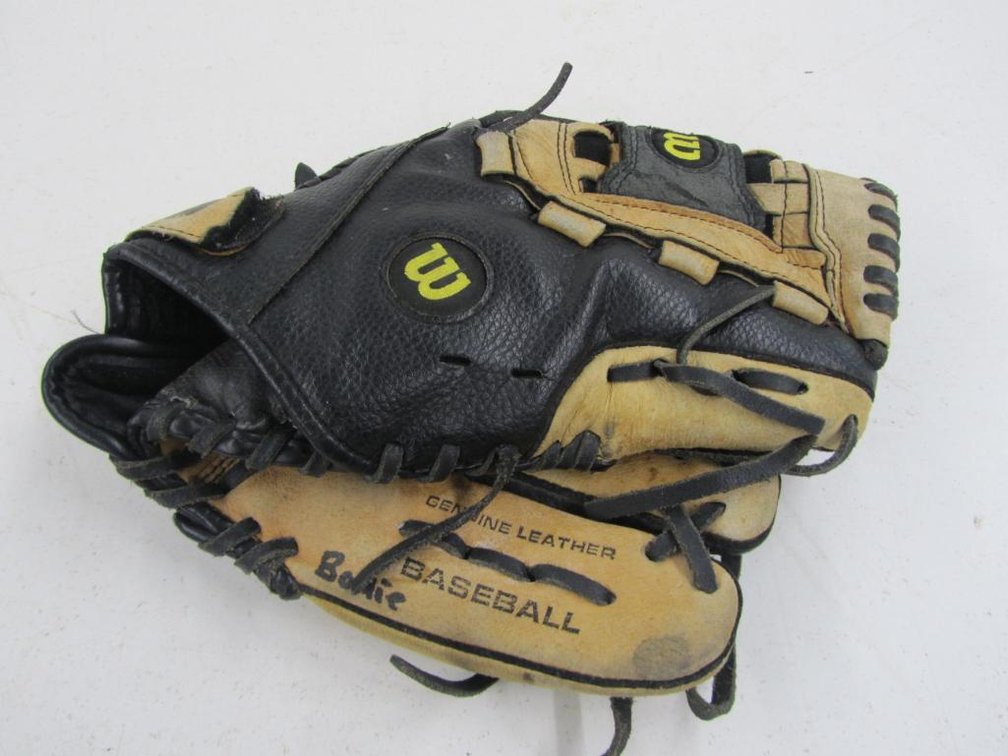 Wilson Righty Baseball Glove
