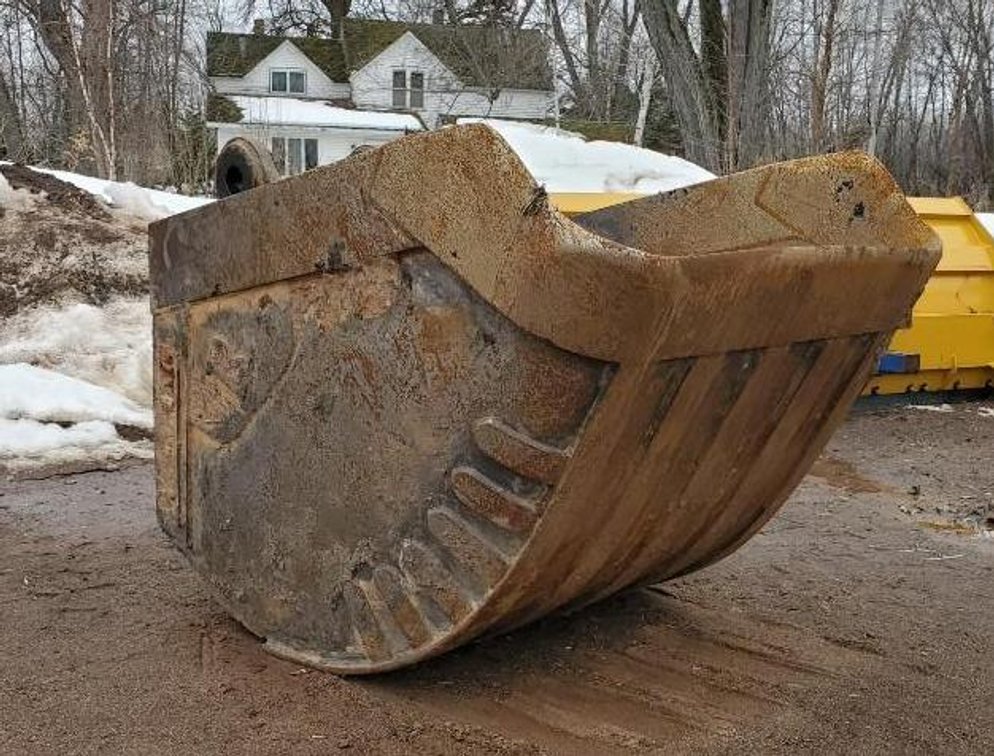 Cat 325 Sand Bucket