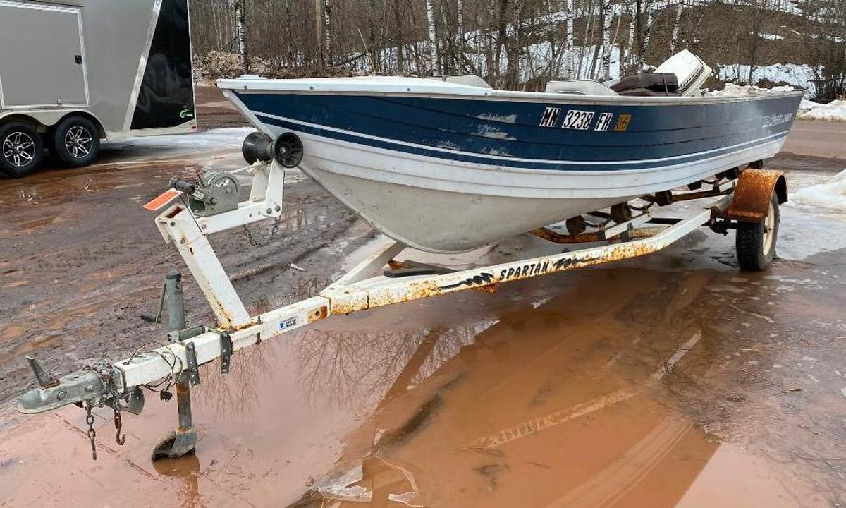 Nordic Crestliner 17' Boat and Spartan Trailer