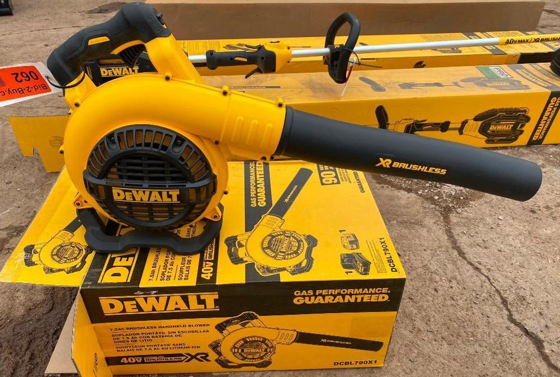 New DeWalt Blower