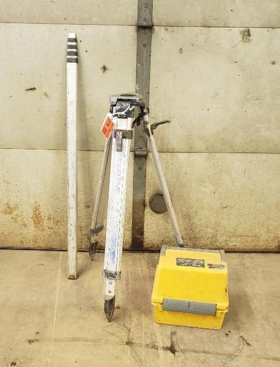 Nikon Electric Level System With Stand And Extra Leg