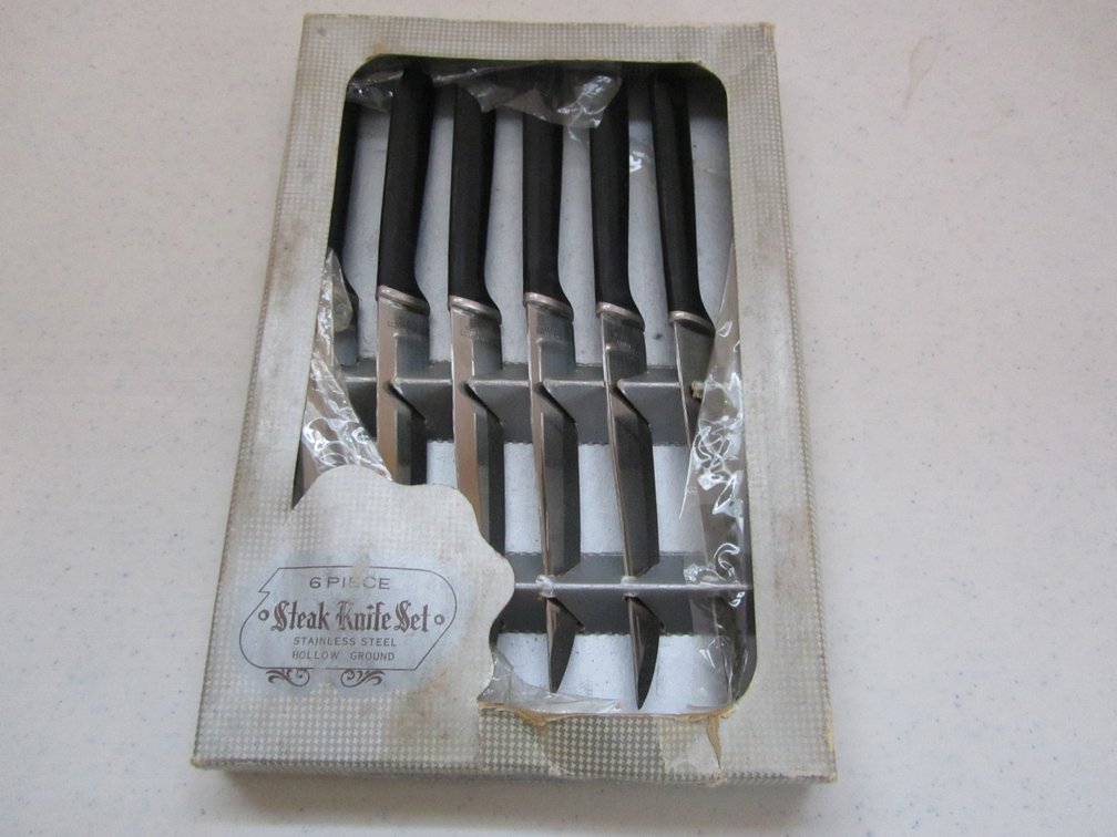 Set Of (6) Stainless Steel Steak Knives