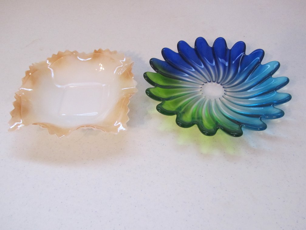 (2) Glass Dishes