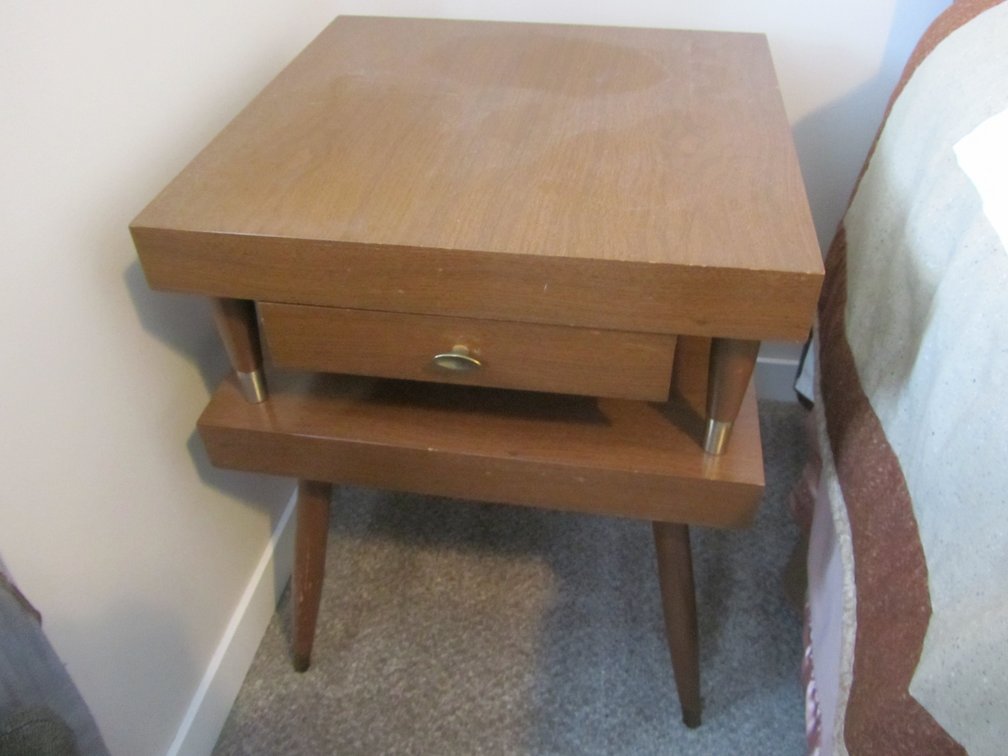 Side Table w/Drawer