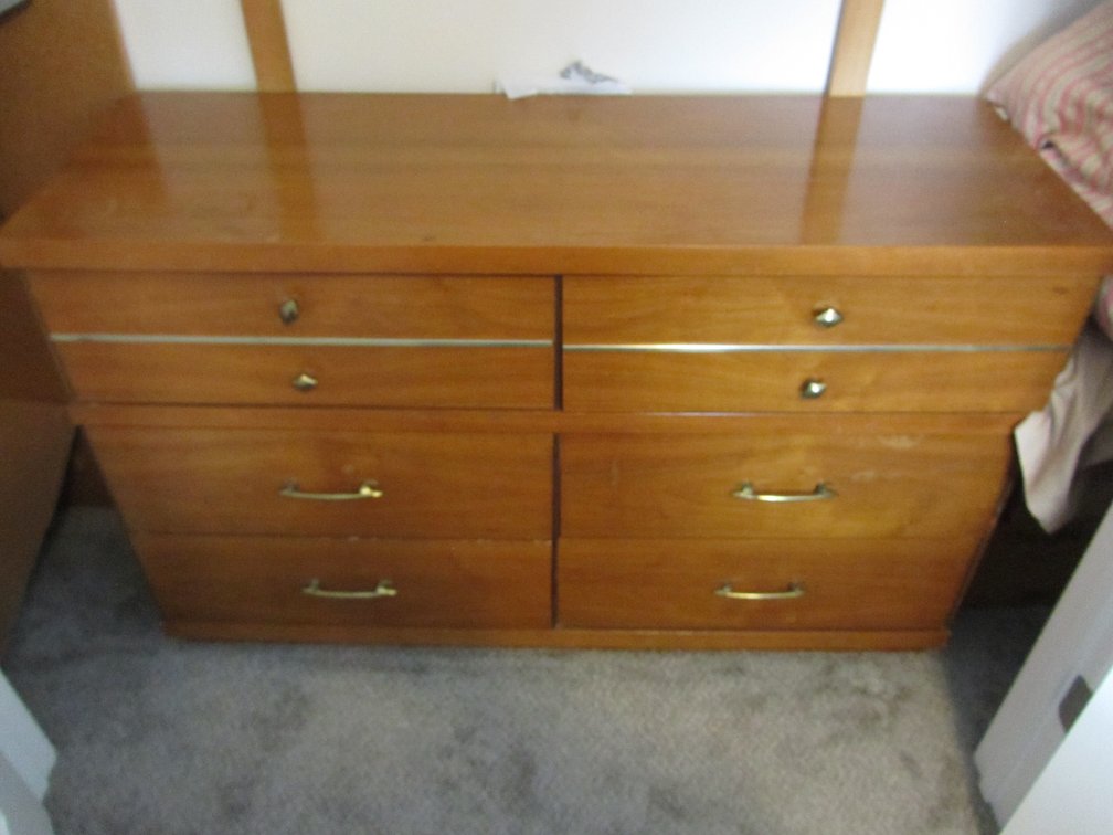 6-Drawer Vanity Dresser w/Mirror