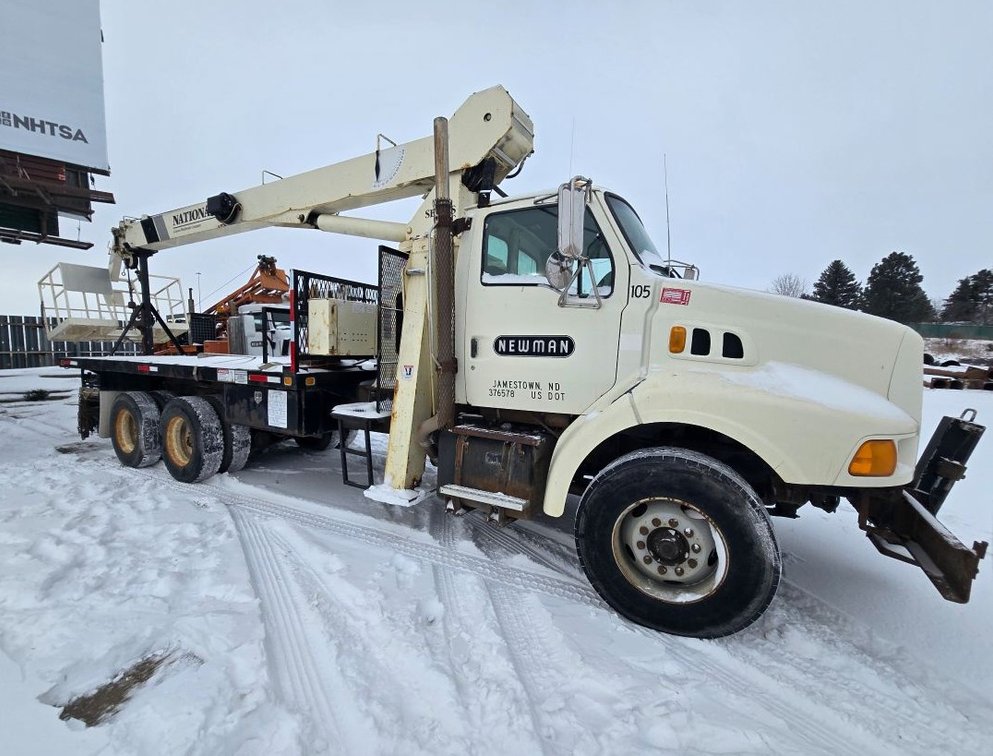 1998 Ford LT8513 Boom Truck