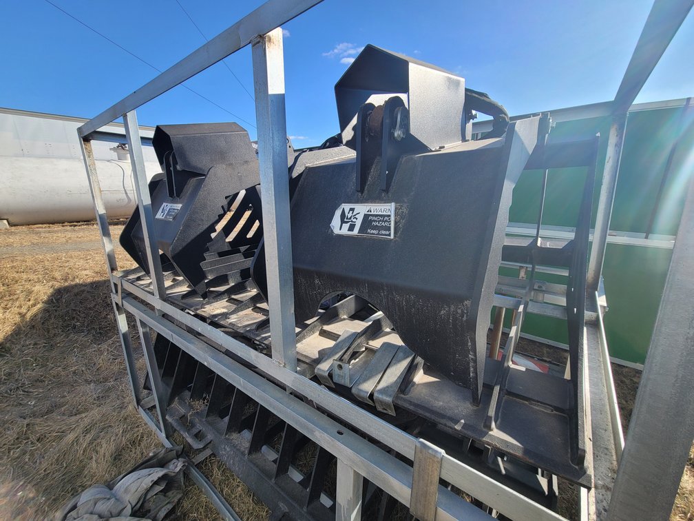 New 72" Rock Grapple Bucket