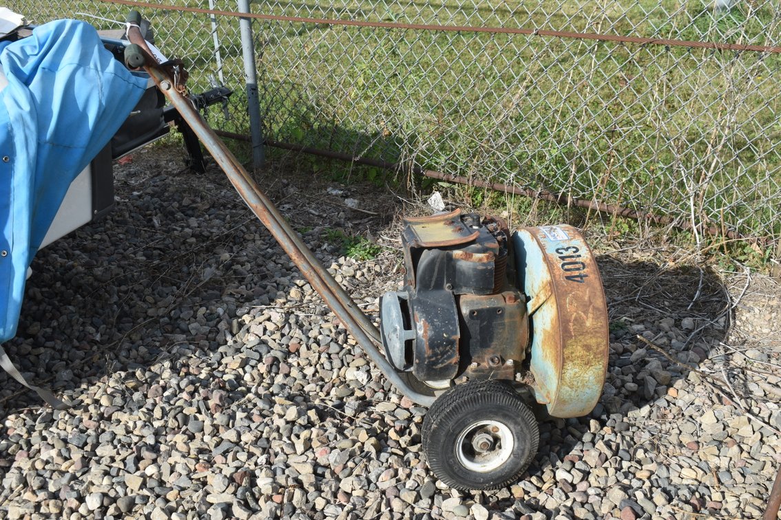 Robin Air Push Gas Blower