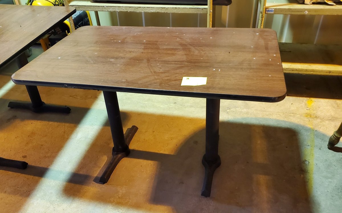 rectangular table 48 x 30"
