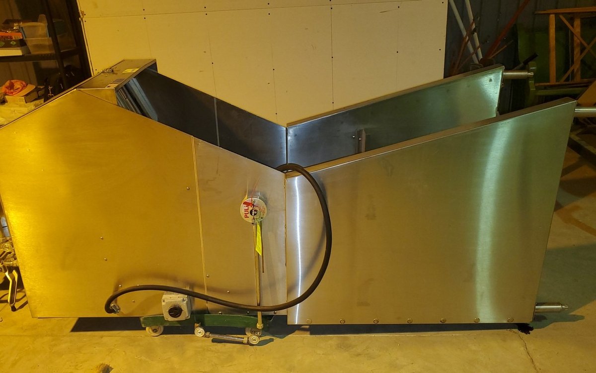 Giles Free-Standing Ventless Recirculating Hood
