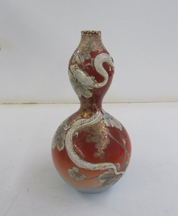 Beautiful Antique Chinese Hand-Painted Vase