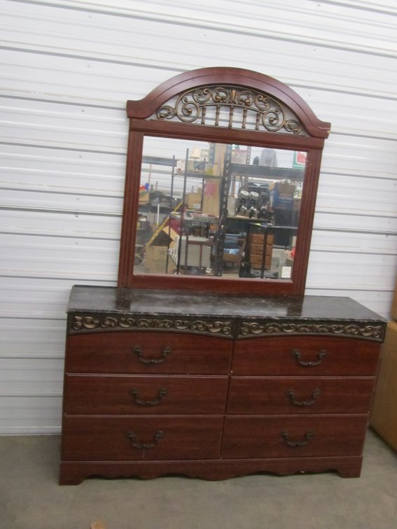 Nice 6-Drawer Vanity Dresser