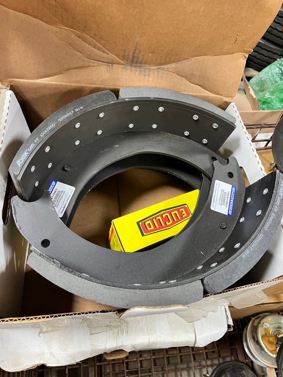 (4) Sets Remanufactured Eaton EXT SVC 2nd Gen 16 1/2x8 5/8 Brake Shoes