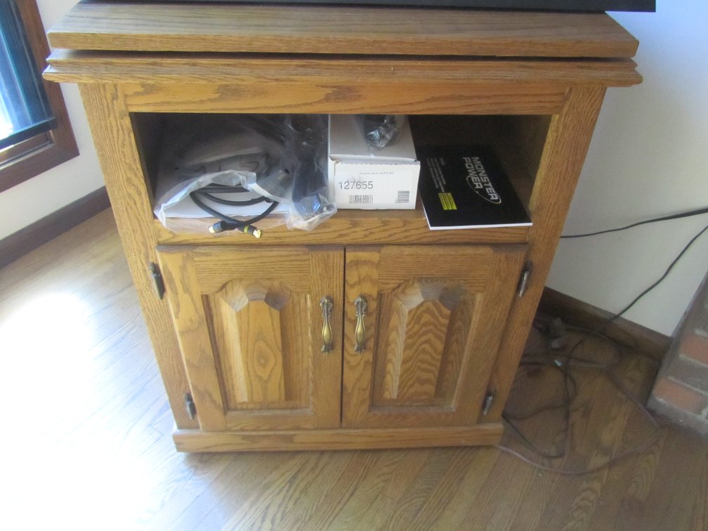 Oak TV Stand w/Rotating Top
