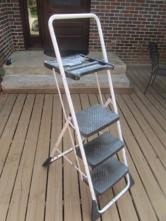Cosco Folding 3' Step Stool w/Tray