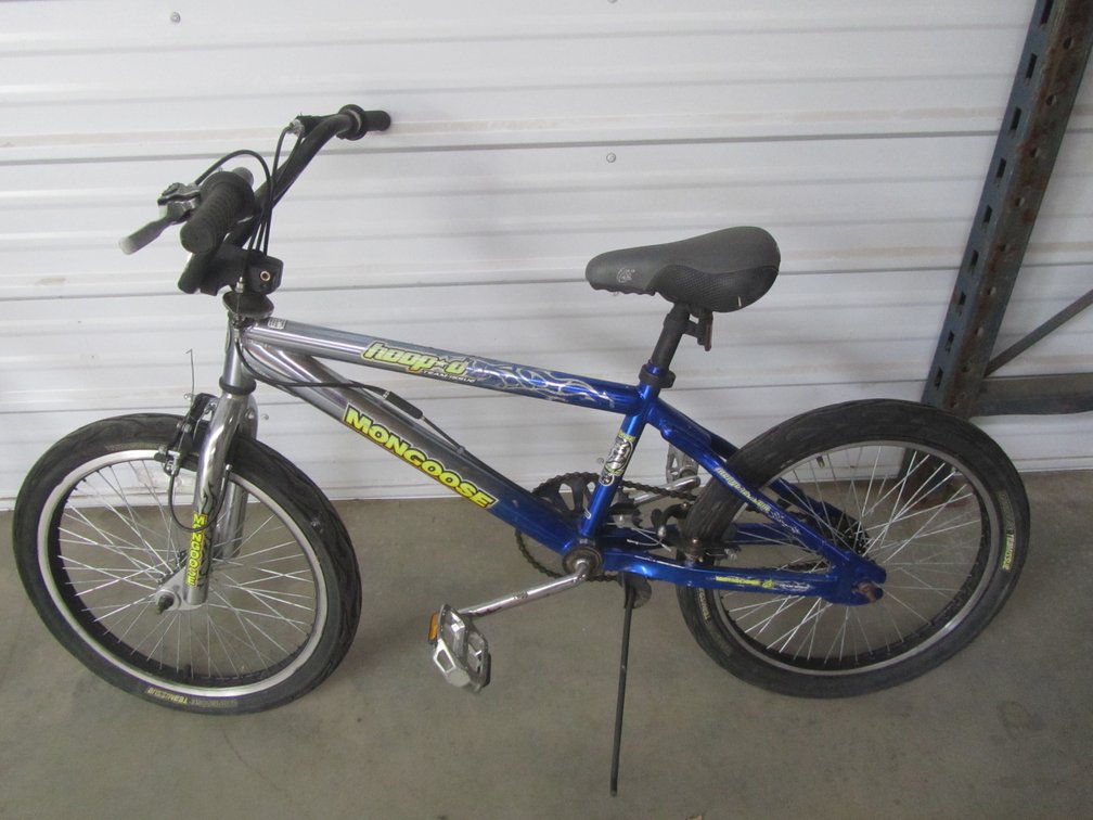 Mongoose hoop-d Team Issue Bicycle