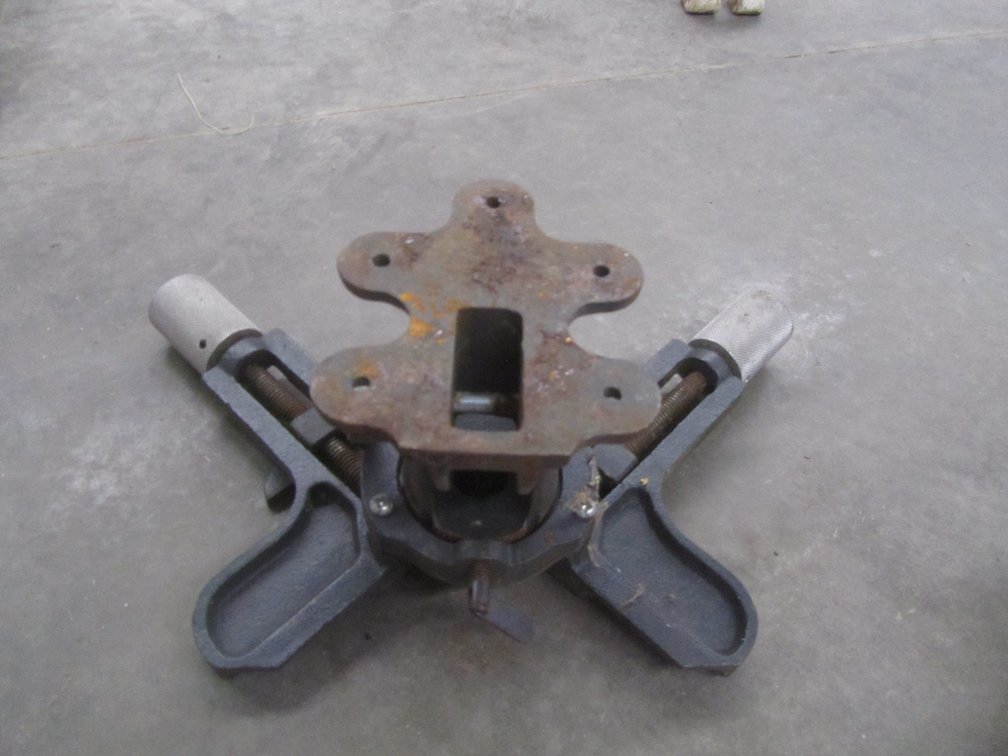 Bench Corner Vise