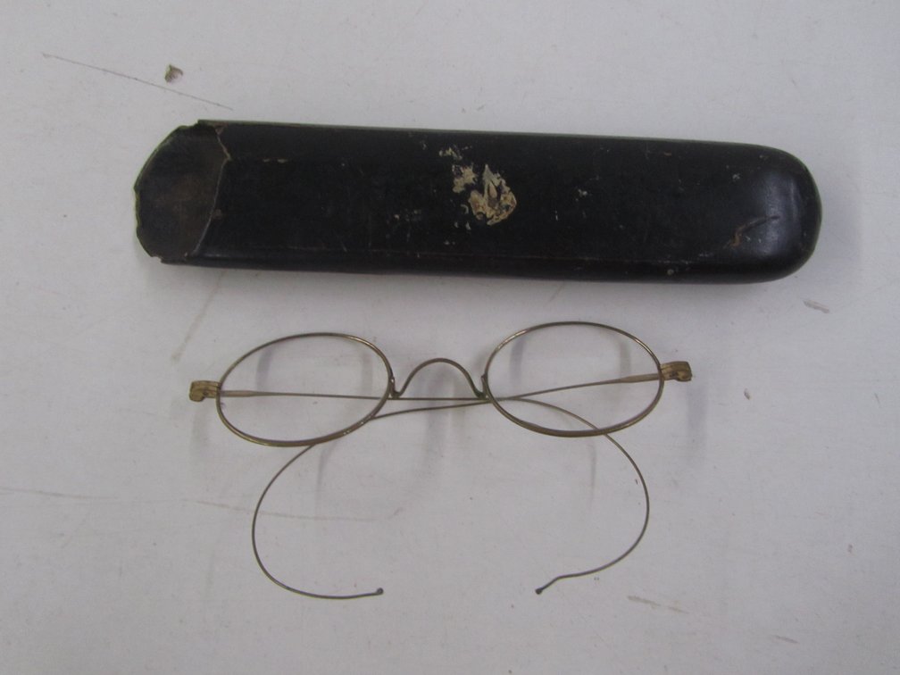 Pair Of Vintage Eyeglasses w/Case