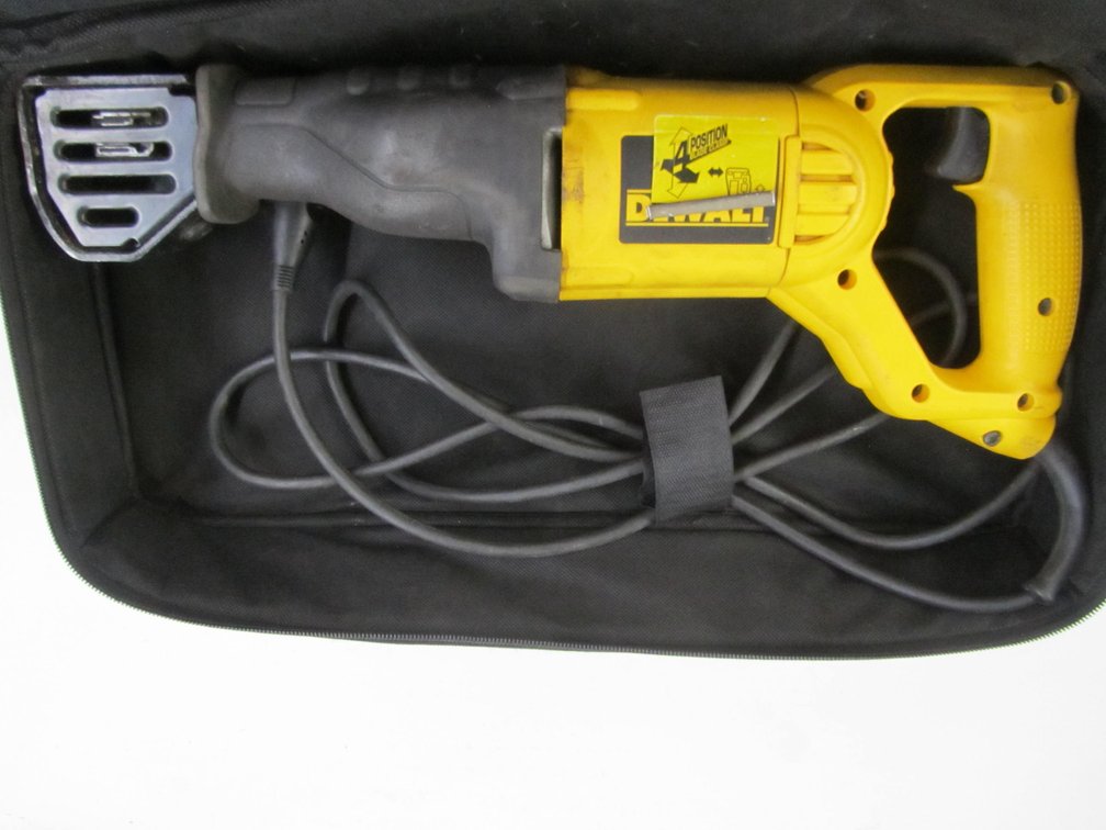 DeWalt V.S. Reciprocating Saw